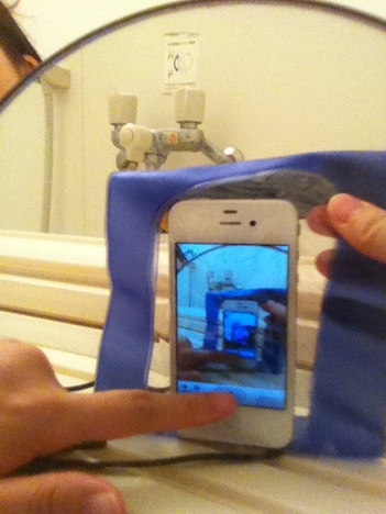 iPhoneの防水パック　Aquapac